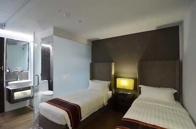Bliss Hotel Singapore 3*,
